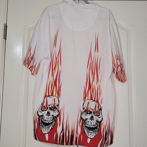 D Clothing Skulls & Flames Shirt Sz XL Button Up Short Sleeve Small Spot See Pic - Picture 3 of 11
